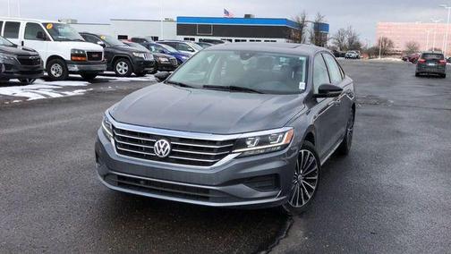 2022 Volkswagen Passat 2.0T Limited Edition