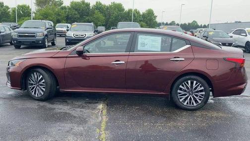 2023 Nissan Altima 2.5 SV