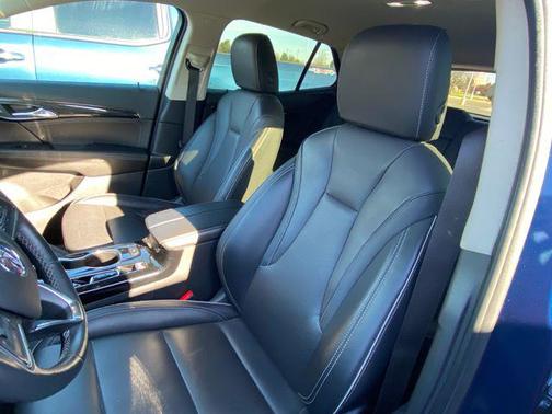 2023 Buick Envision Essence FWD