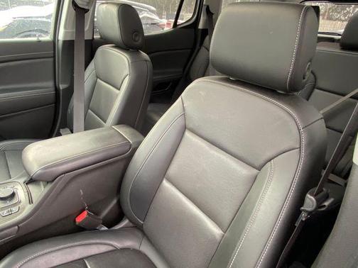 2023 GMC Acadia FWD SLT