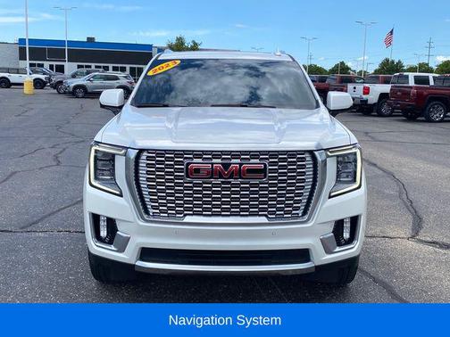 White Frost Tricoat 2023 GMC Yukon Denali