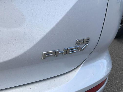 2025 Mitsubishi Outlander PHEV SE S-AWC