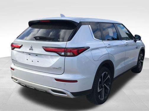 2025 Mitsubishi Outlander PHEV SE S-AWC