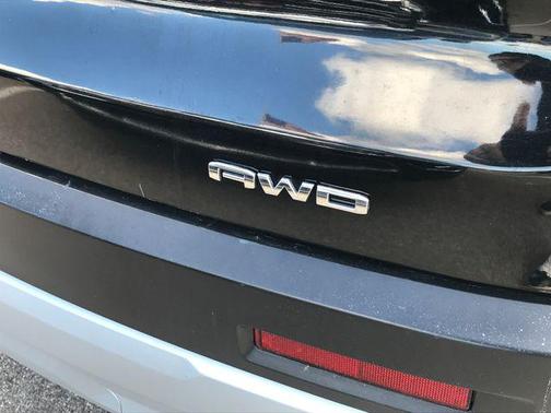 2023 GMC Acadia AWD SLT