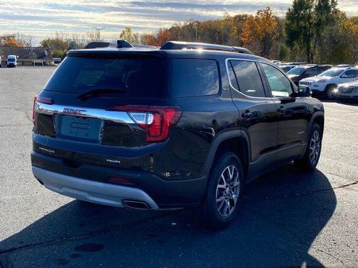 2023 GMC Acadia AWD SLT