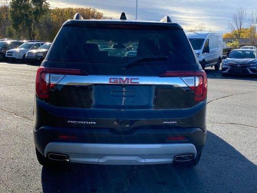 2023 GMC Acadia AWD SLT