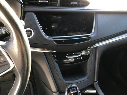 2023 Cadillac XT5 Luxury