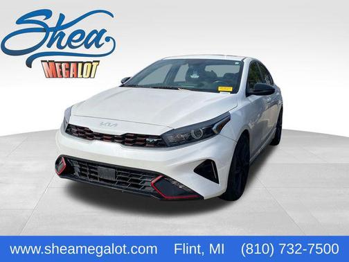 Snow White Pearl 2022 Kia Forte GT-Line