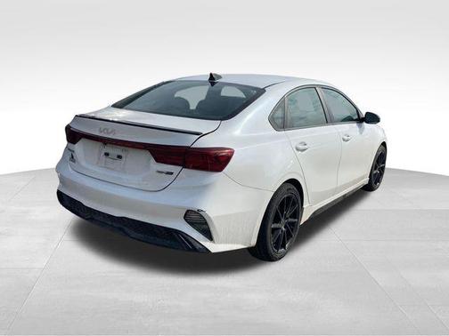 Snow White Pearl 2022 Kia Forte GT-Line