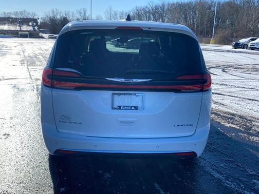 2024 Chrysler Pacifica Limited