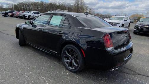 2022 Chrysler 300 Touring