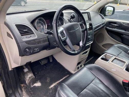 2011 Chrysler Town & Country Touring-L