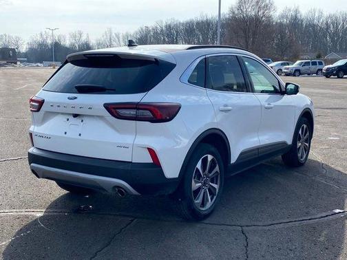 2024 Ford Escape Platinum
