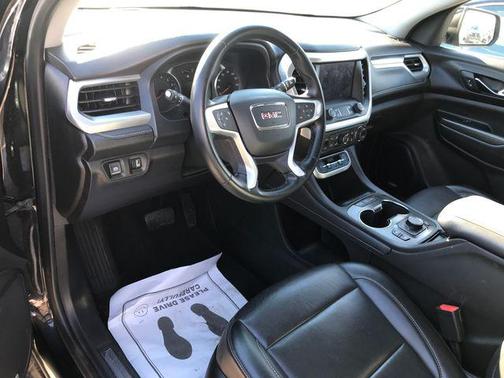 2023 GMC Acadia AWD SLT