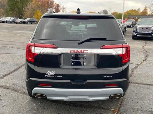 2023 GMC Acadia AWD SLT