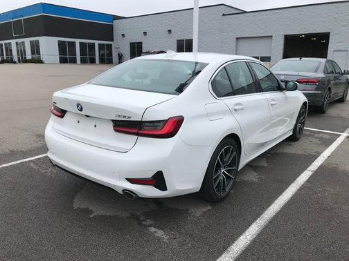 2022 BMW 330 xDrive
