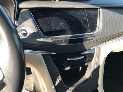 2017 Cadillac XT5 Base