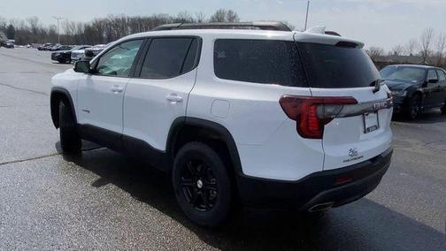 2023 GMC Acadia AWD AT4