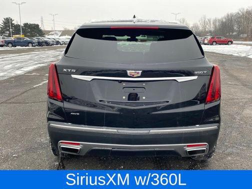 2022 Cadillac XT5 Premium Luxury