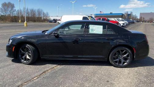 2022 Chrysler 300 Touring