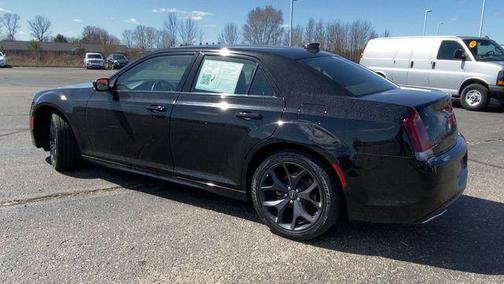 2022 Chrysler 300 Touring