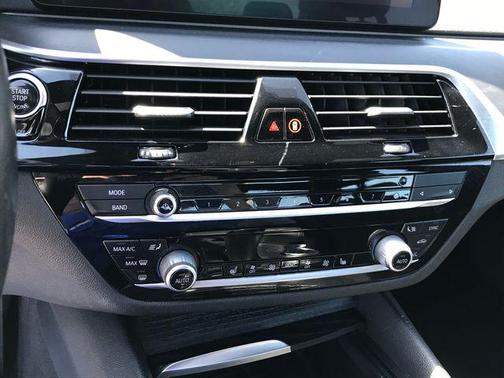 2022 BMW 530 i xDrive