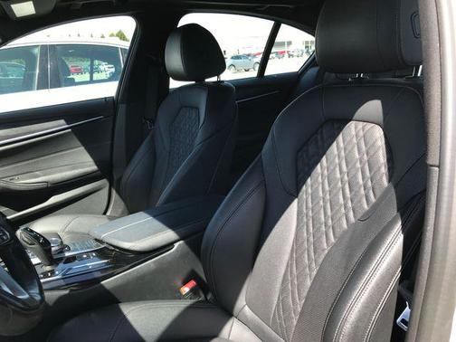 2022 BMW 530 i xDrive