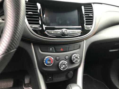 2022 Chevrolet Trax LS