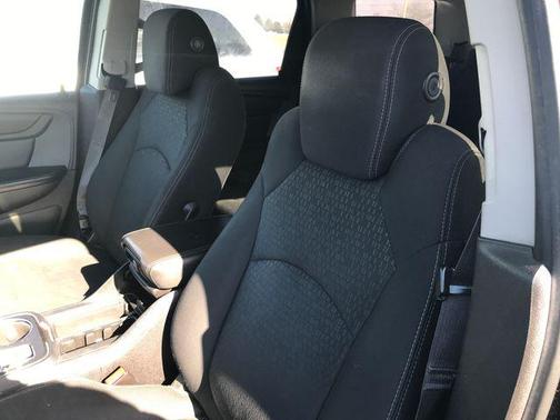 2015 GMC Acadia SLE-2