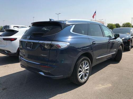 2022 Buick Enclave AWD Avenir