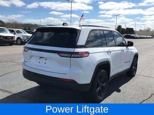 2023 Jeep Grand Cherokee Altitude