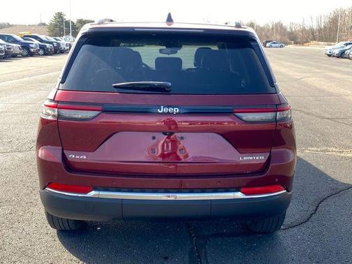 Velvet Red Pearlcoat 2023 Jeep Grand Cherokee Limited