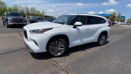 2022 Toyota Highlander Platinum