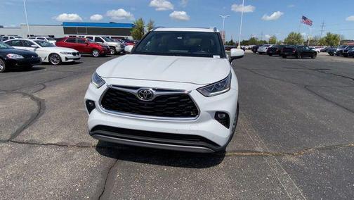 2022 Toyota Highlander Platinum