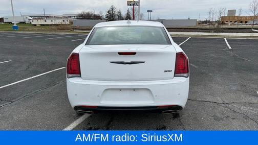 2022 Chrysler 300 Touring