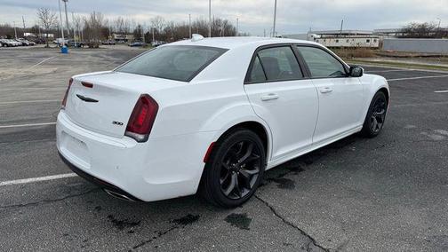2022 Chrysler 300 Touring