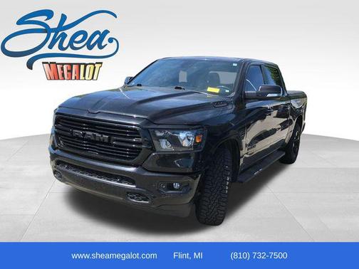 Diamond Black Crystal Pearlcoat 2019 RAM 1500 Big Horn