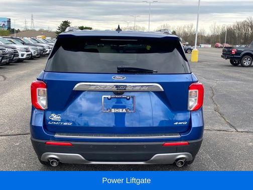 Blue 2022 Ford Explorer Limited