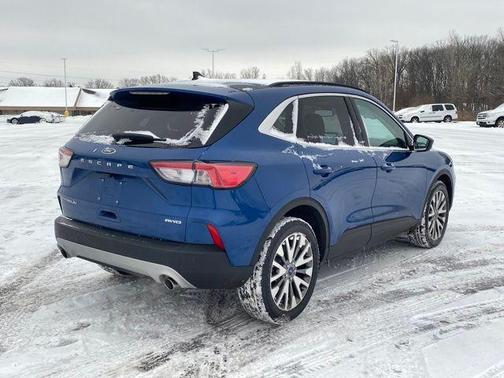 2022 Ford Escape Titanium