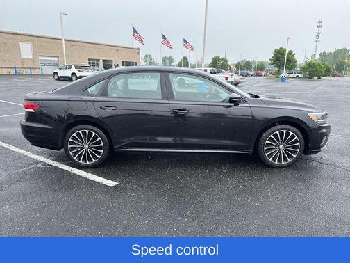 2022 Volkswagen Passat 2.0T Limited Edition