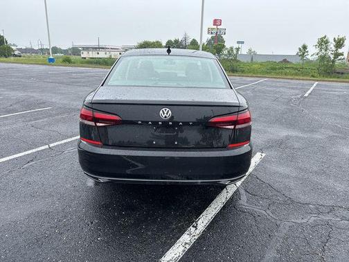 2022 Volkswagen Passat 2.0T Limited Edition