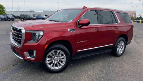 2023 GMC Yukon SLT