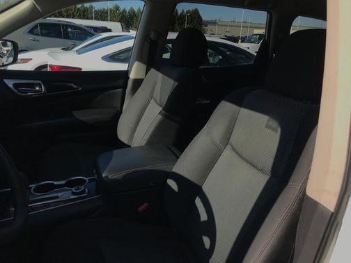 2020 Nissan Pathfinder S 4WD