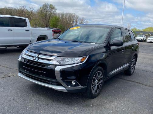 2017 Mitsubishi Outlander ES