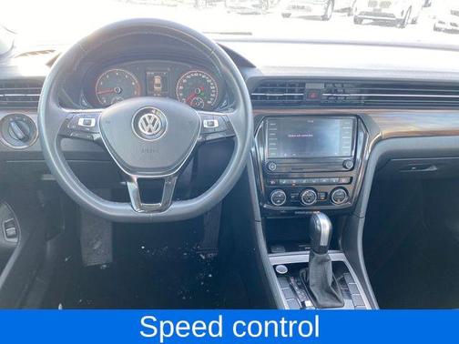 2022 Volkswagen Passat 2.0T Limited Edition