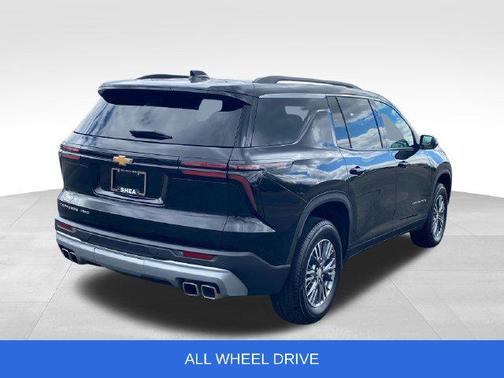 Mosaic Black Metallic 2026 Chevrolet Traverse LT