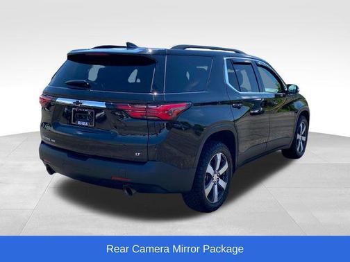 Mosaic Black Metallic 2023 Chevrolet Traverse LT Leather