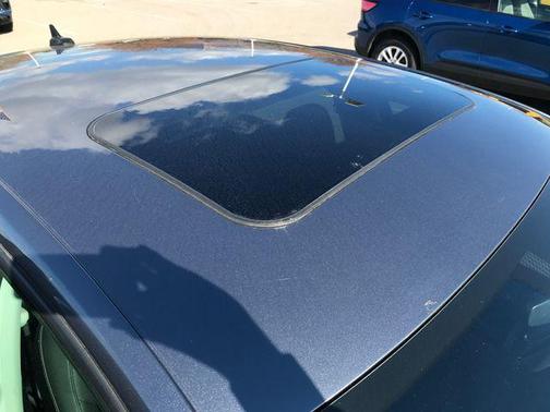 2022 Volkswagen Passat 2.0T Limited Edition