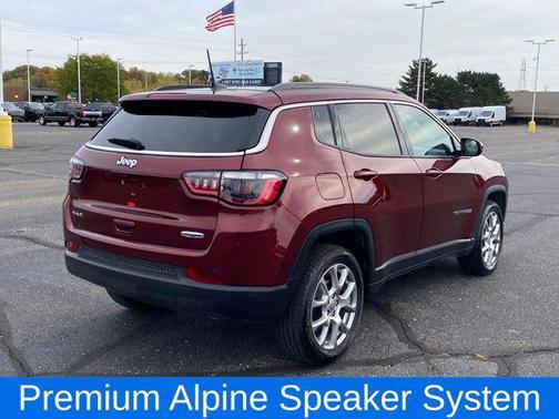 2022 Jeep Compass Latitude Lux