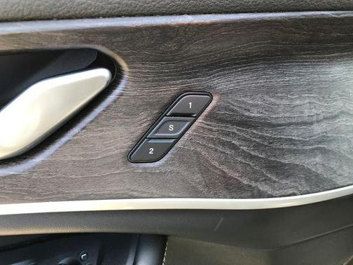 Diamond Black Crystal Pearlcoat 2023 Jeep Grand Cherokee Limited